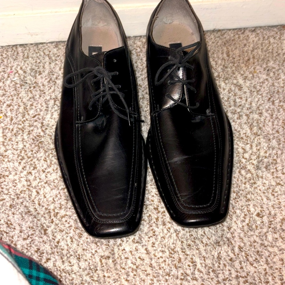 New Madden Black Men’s dress shoes.
